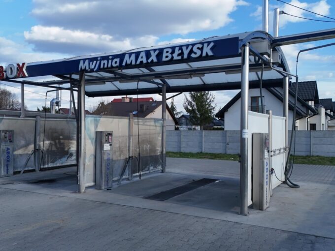 Działka z myjnią na sprzedaż